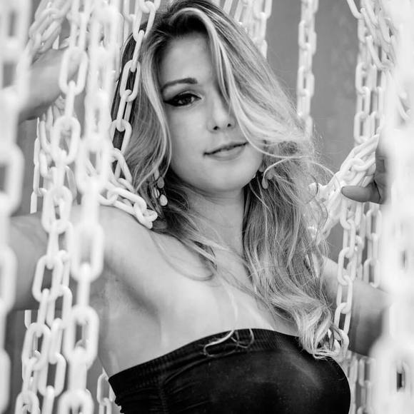 Meet your Posher, Aimee - Picture 1 of 1